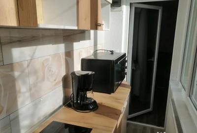 Apartament cu 3 camere decomandat în Central - 3