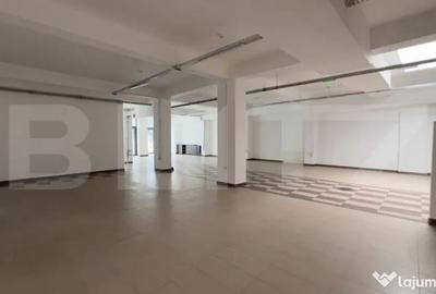 Spațiu comercial, de 850 mp, în Central - 15