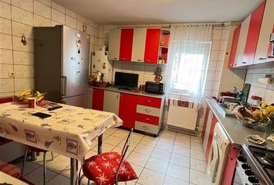 Oancea - Sf Maria - Bloc 1987 - 2 Camere Decomandat - 4