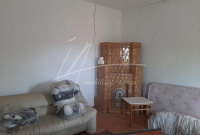 Teren intravilan cu casa- 1740 mp. in Provita de Sus-PH - 48