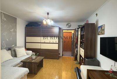 Garsonieră în Apărătorii Patriei - 8