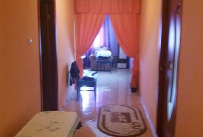 Casă cu 4 camere în Central - 4