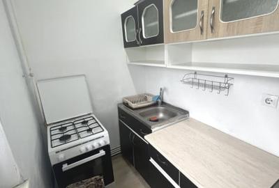 Garsoniera decomandata, Centru - 2