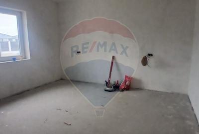 Casa individuala 5 camere de vanzare in Crevedia - 7