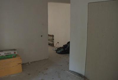 Spațiu comercial, de 458.2 mp, în Central - 10