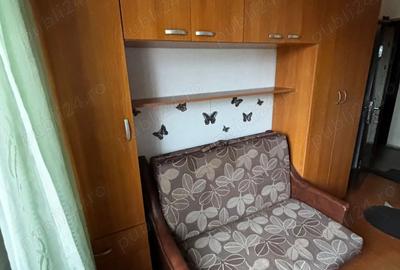 Garsonieră decomandată în Central
