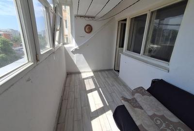 Apartament cu 3 camere semidecomandat, mobilat în Colentina - 18