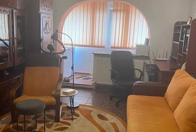 Apartament cu 3 camere decomandat în Central - 4