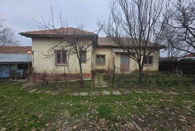 Casă cu 4 camere în Segarcea-Deal - 8