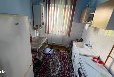 Garsonieră decomandată în Petros - 4