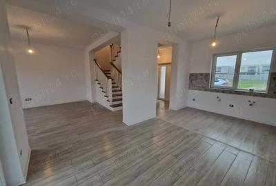 Casă cu 4 camere cu Teren 250 Mp în Bucovăț (Remetea Mare)