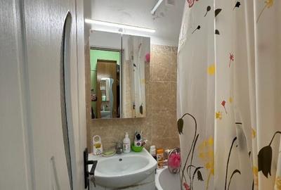 Apartament cu 2 camere nedecomandat în Central