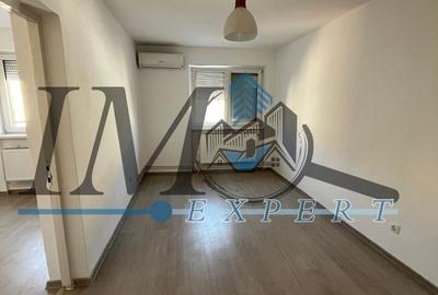 Apartament cu 3 camere decomandat în Kogălniceanu
