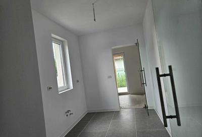 Casă cu 4 camere în Chișoda - 2