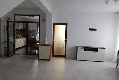 Casă cu 4 camere cu Teren 400 Mp în Central - 2