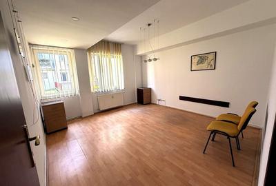 Apartament cu 2 camere semidecomandat în Central - 2
