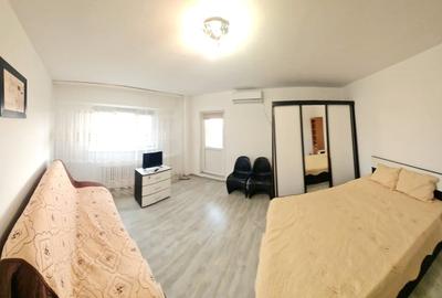 Garsonieră, 2 balcoane, vedere panoramica, decomandata, zona 13 Septembrie - 2