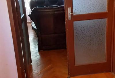 Apartament cu 3 camere decomandat în Central - 4