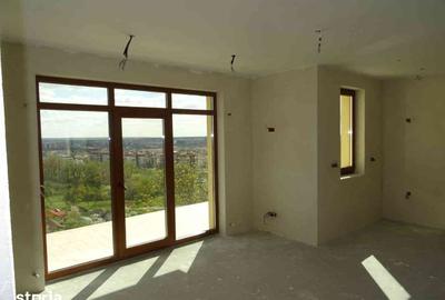 Casă cu 5 camere cu Teren 640 Mp în Central - 3