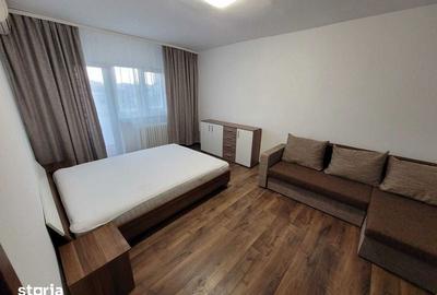Garsonieră decomandată în Decebal