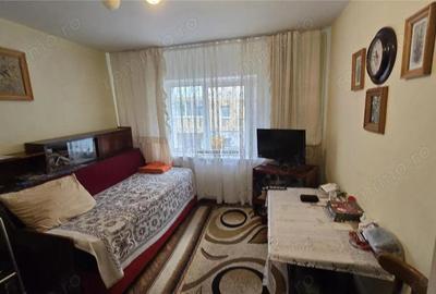 Apartament 3 camere Cartier Zamca De Inchiriat 0727817187 - 12