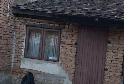 Casă cu 3 camere cu Teren 1076 Mp în Șibot - 1