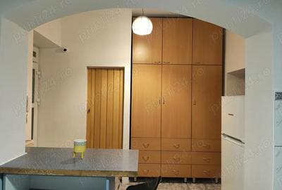 Apartament cu 3 camere decomandat în Central - 10