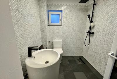 10.000 mp de teren, padure proprie ?i o casa generoasa de 540 mp. - 1