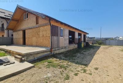 Proprietate in Cristian cu trei constructii+o fundatie,450000euro - 8