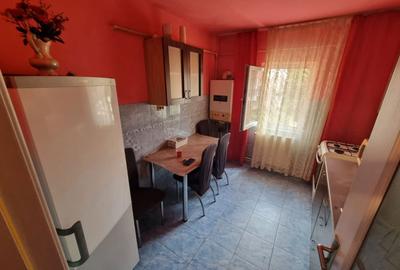Apartament cu 2 camere semidecomandat în Lipovei