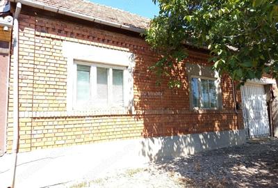 Casă cu 5 camere cu Teren 1439 Mp în Iam - 6