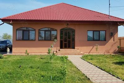 Casă cu 5 camere cu Teren 2550 Mp în Munteni - 3