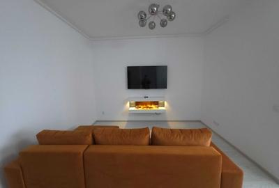 Apartament cu 2 camere semidecomandat, mobilat în Titan