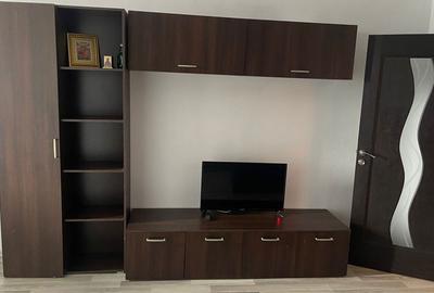 Apartament cu 2 camere decomandat în Tractorul - 2