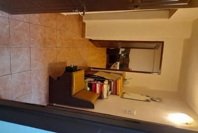 Apartament cu 3 camere decomandat în 1 Mai - 2