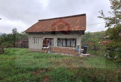 Casă individuală cu 2 camere cu Canalizare în Băiculești - 1
