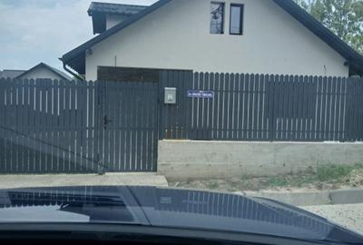 Casă cu 3 camere în Central - 1