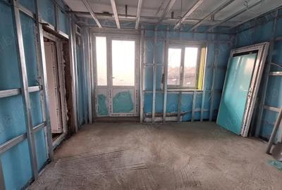 Casă cu 5 camere cu Teren 1638 Mp în Tufești - 1