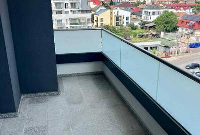 Apartament cu 3 camere decomandat în Mărăști