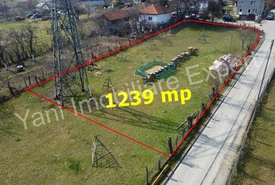 Teren de 1239 mp, în Central - 4