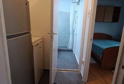 Apartament cu 2 camere semidecomandat în Berceni