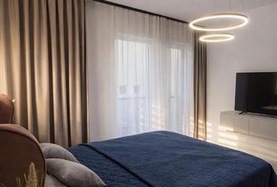 Apartament cu 2 camere decomandat, mobilat în Tractorul - 3