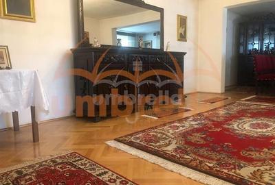 Casa de vanzare - zona centrala str. Paris - 6