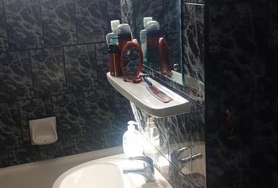 Apartament cu 2 camere decomandat în Precista