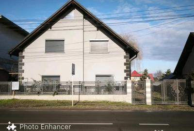 Casă cu 8 camere cu Teren 750 Mp în Central - 10