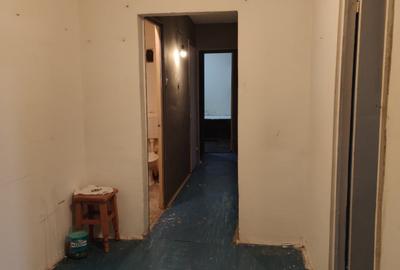 Apartament cu 3 camere decomandat în Rahova - 3