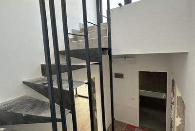 PROIECT DEOSEBIT - 23