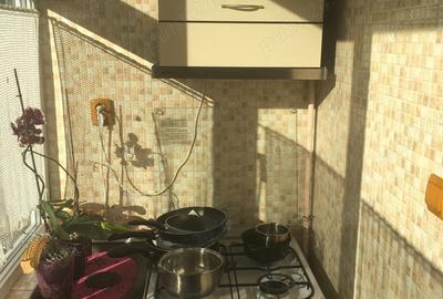 Proprietar vand apartament 3 camere, Resita, central, str Libertatii - 8
