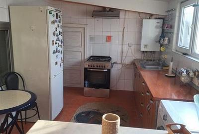 Apartament cu 3 camere decomandat, mobilat în Hala Centrală - 2