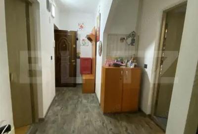 Apartament cu 3 camere decomandat în Decebal